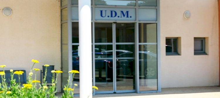 UDM (unité de dialyse médicalisée)